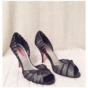 BETSEY JOHNSON Blk Glitter & Tulle Overlay Sandals